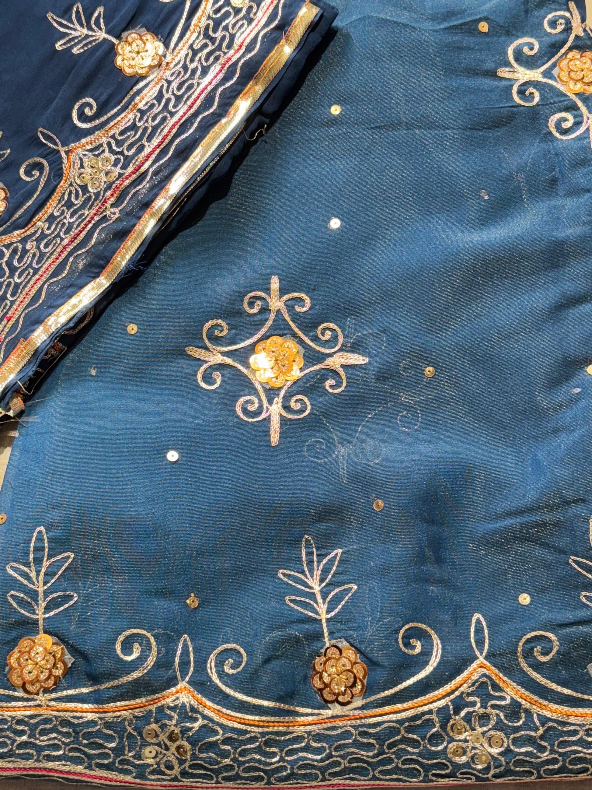 Tissue Poshak with Humrahi Odni | Elegant Kundan Zari Work
