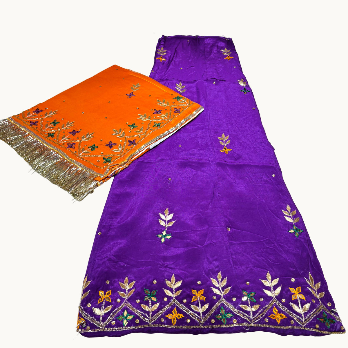 Rajputi Poshak – Gota Patti Kundan Work Natural Crepe with Humrahi Odhni – Ganga Rajputi Poshak, Bikaner