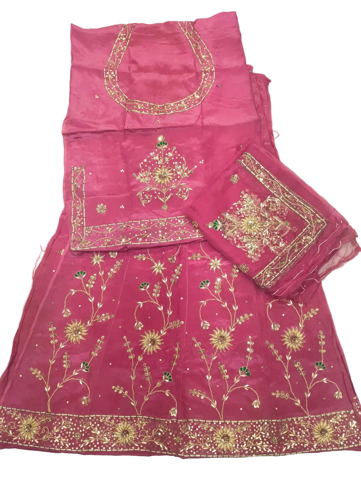 Rajputi Poshak – Sudharshan Chakra Natural Crepe – Rani Gazri with Thakhurji Odhni – Ganga Rajputi Poshak, Bikaner