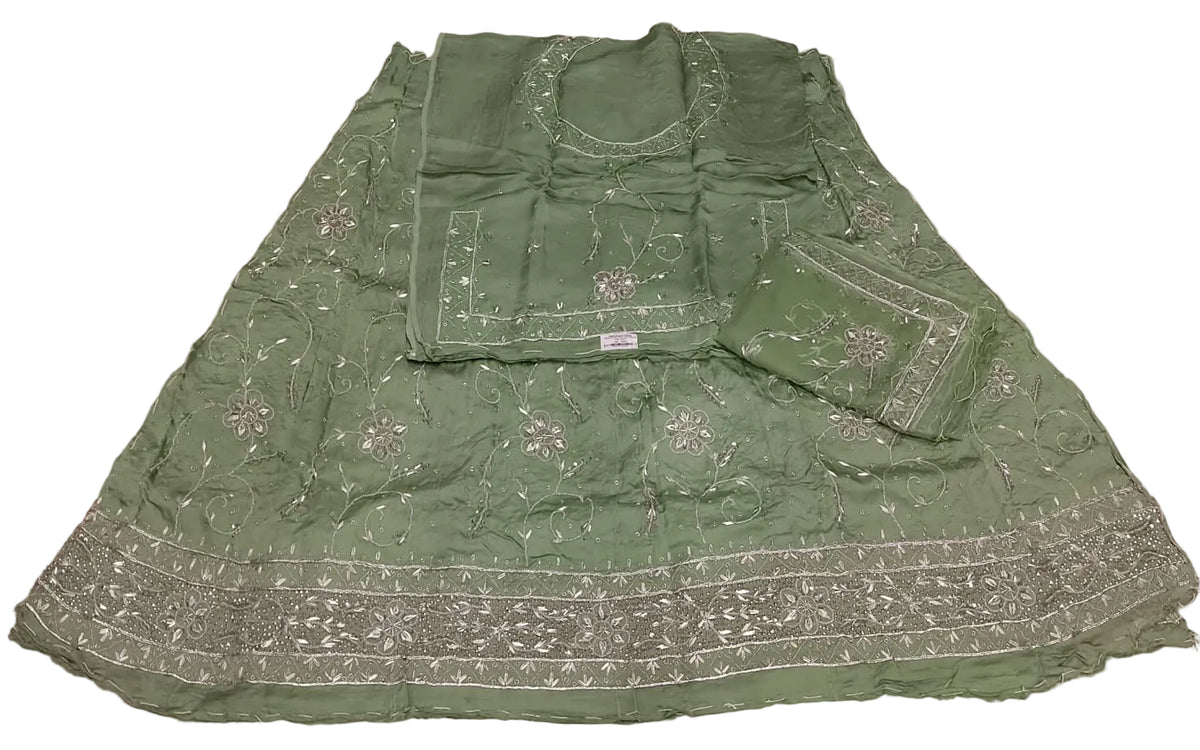 Rajputi Poshak – Rose Border Silver Work Bember Satin – with Thakhurji Odhni – Ganga Rajputi Poshak, Bikaner