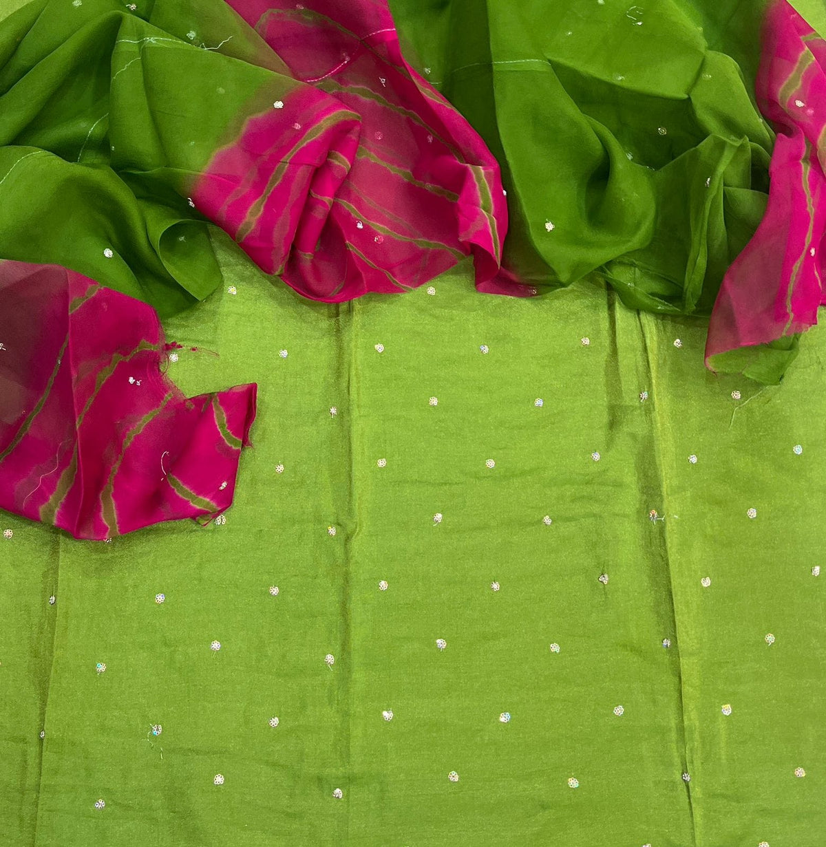 Jaam Cotton Mukesh Taari Work Suit with Humrahi Odhni – Green & Rani Pink Traditional Dress Material