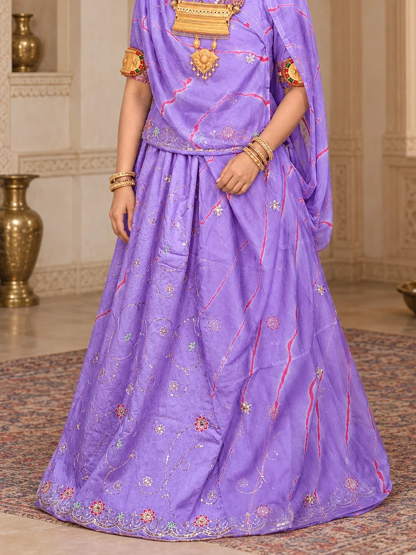 Rajputi Poshak- Cotton Suit With Humrahi Lehriya Odhni - Purple With Same Colour Humrahi Odhni - lehenga and border detail